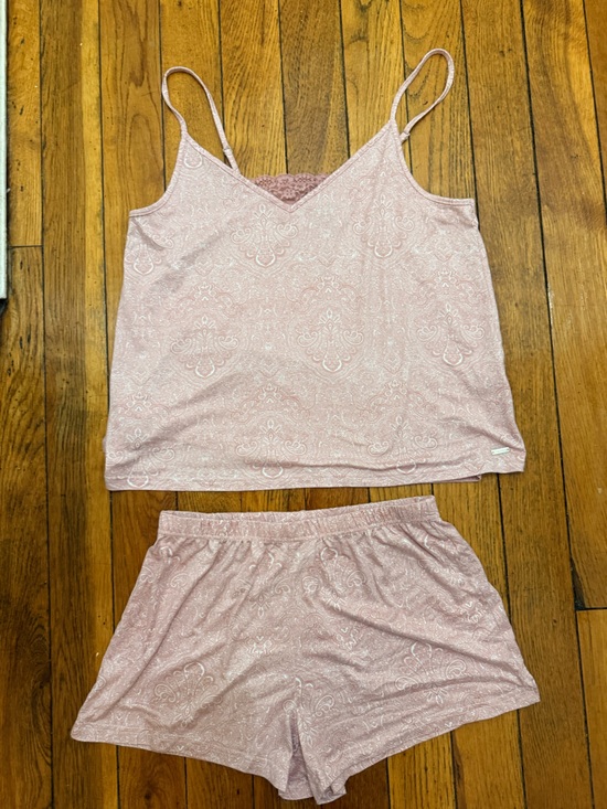Tahari Other - Tahari Blush Pink Paisley LacePajama Set